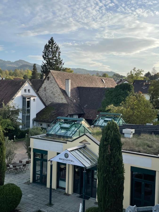 Bike- Und Ferienhotel Freiburg Merzhausen ภายนอก รูปภาพ